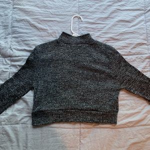 Turtleneck Crop-Top